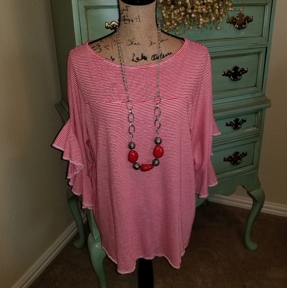 Cha cha Vente Tops - ⭐️Cha Cha Vente Ruffled Sleeve Top